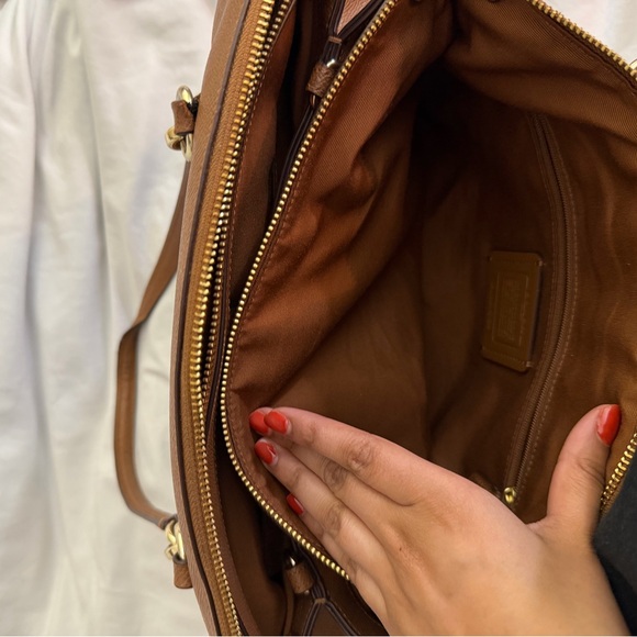 Coach Tan Leather Shoulder Bag - Picture 7 of 11